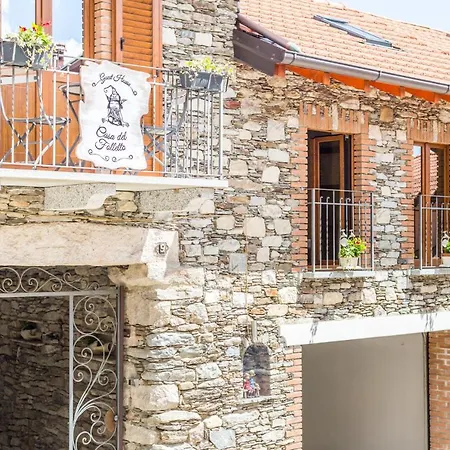 بيت ضيافة Casa Del Folletto ستريزا