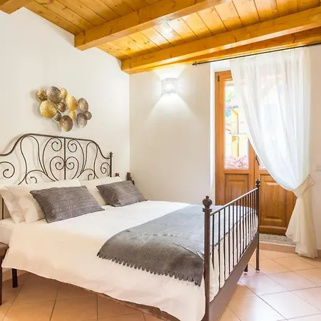 Casa Del Folletto 3* ستريزا