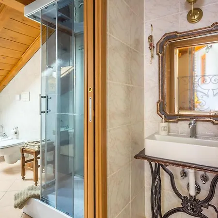 Gasthuis Casa Del Folletto 4*